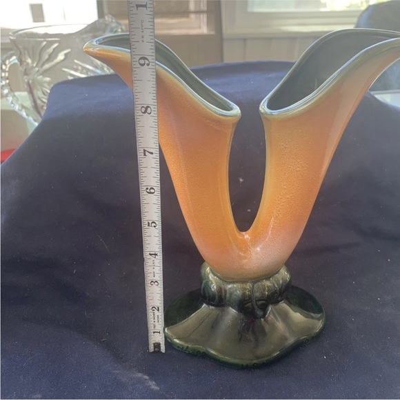 Vintage Hull pottery Calla Lilly design - Picture 2 of 5